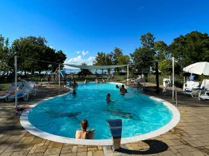 Camping Aranypart Camping & Apartments
