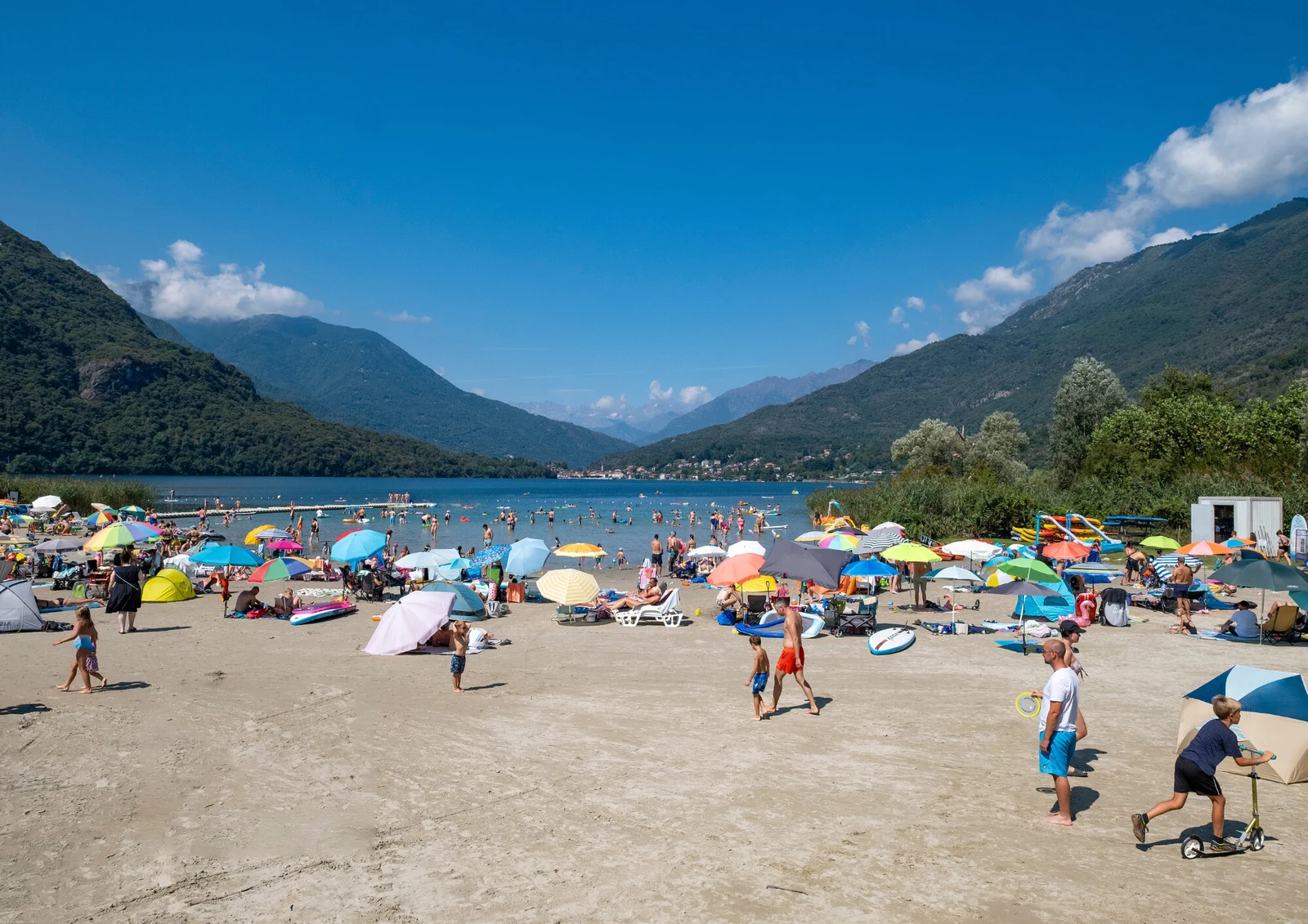 Continental Camping Village | Lake Maggiore | Italy | Allcamps