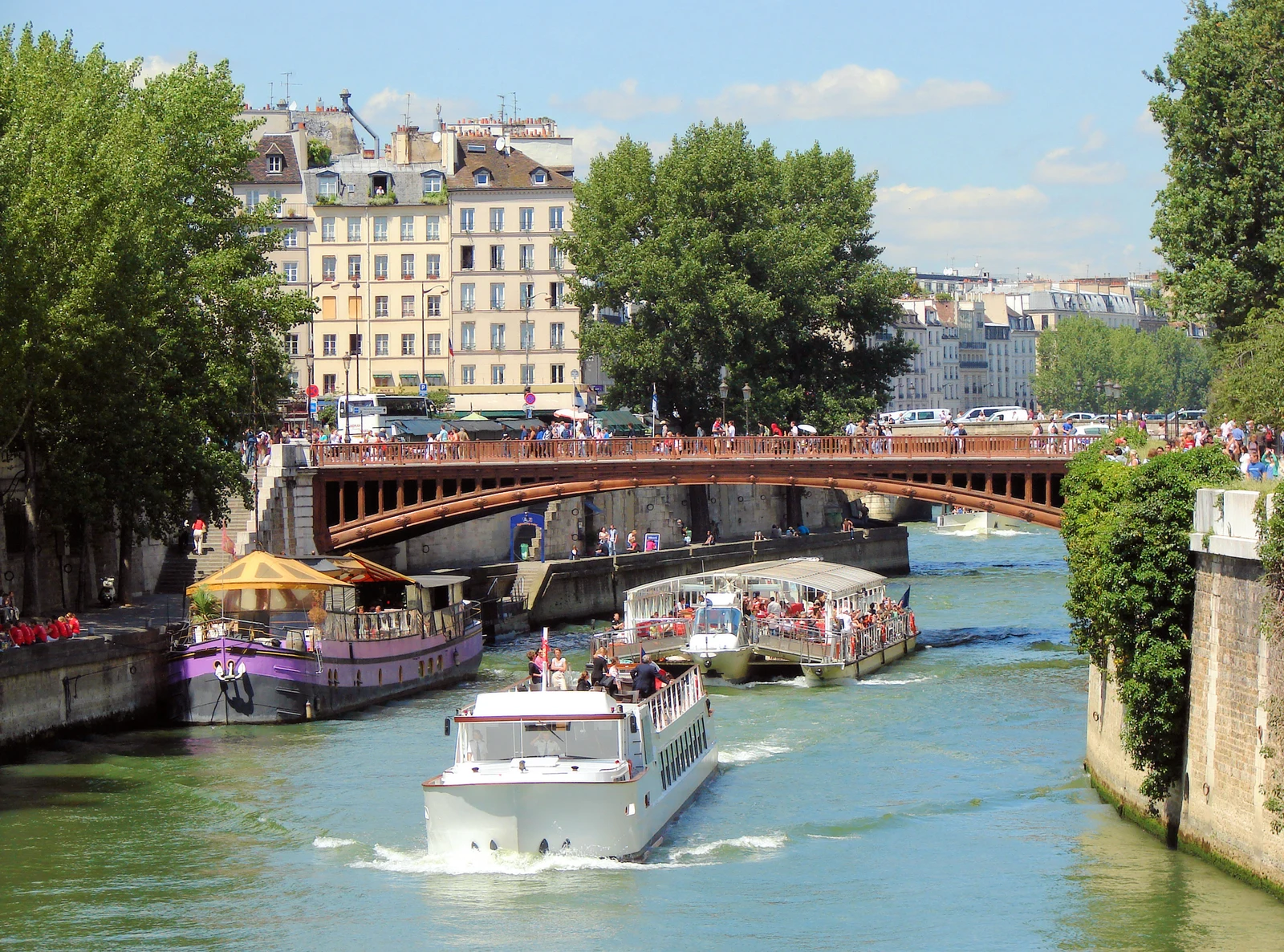 Cruise on the Seine