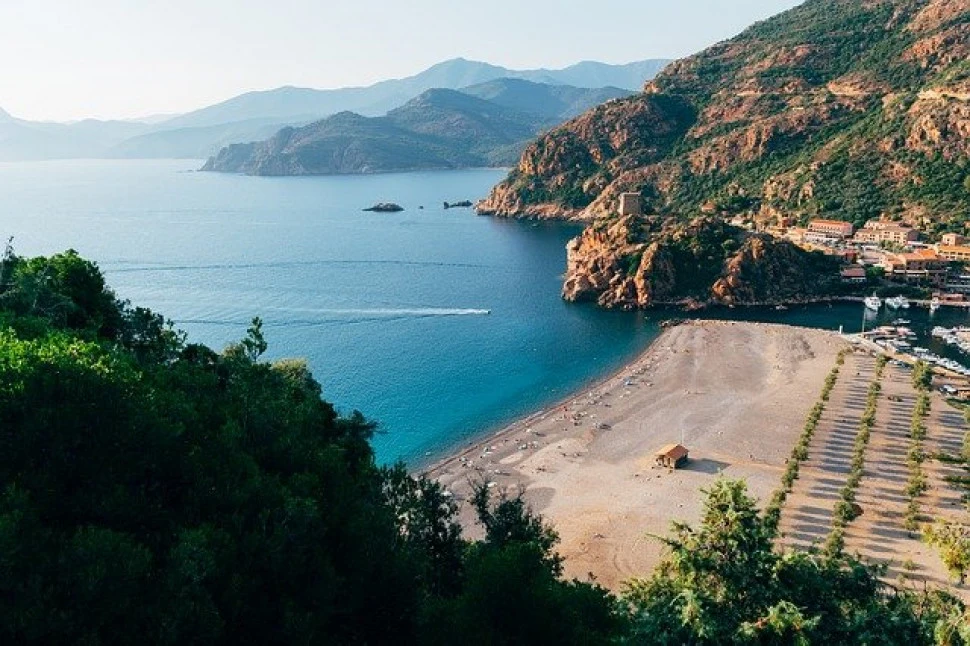 Consultez nos offres de campings dernière minute et last minute en Corse